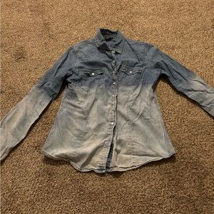 Women’s size small shirt